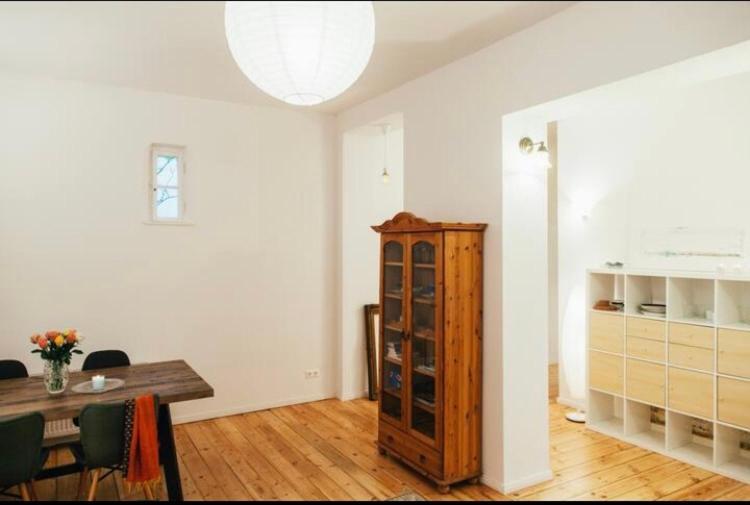 Cosy Apartment In Friedrichshaun Berlim Exterior foto