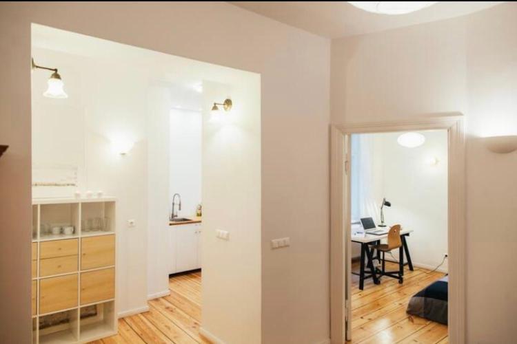 Cosy Apartment In Friedrichshaun Berlim Exterior foto