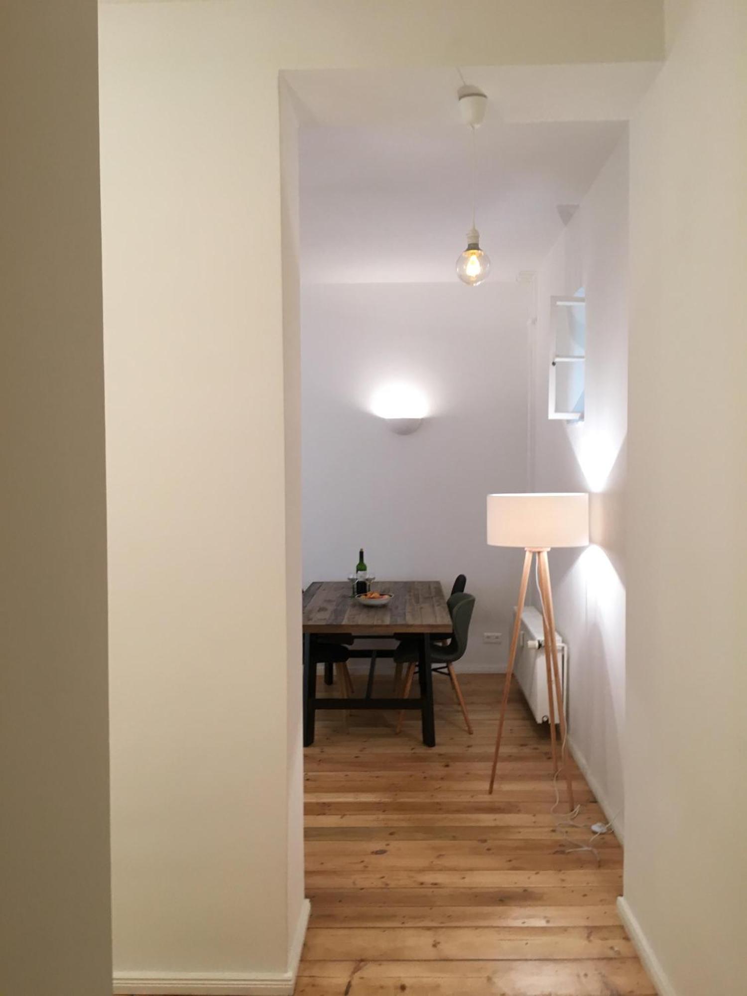 Cosy Apartment In Friedrichshaun Berlim Exterior foto